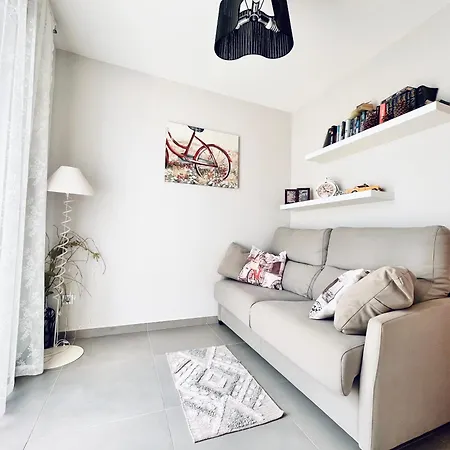 Ocean View 2-bedrooms In *