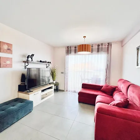 Ocean View 2-bedrooms In شقة *